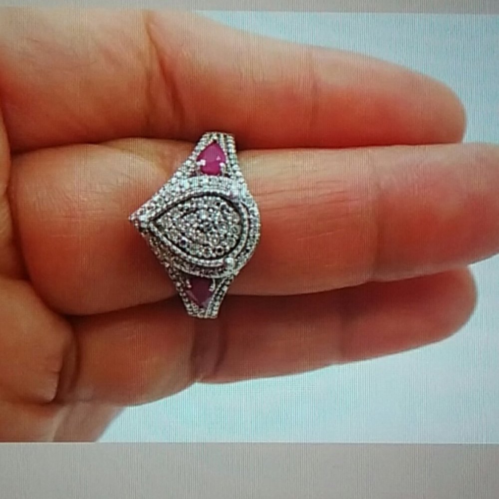 DIAMOND  and Ruby RING - Picture 5 of 15